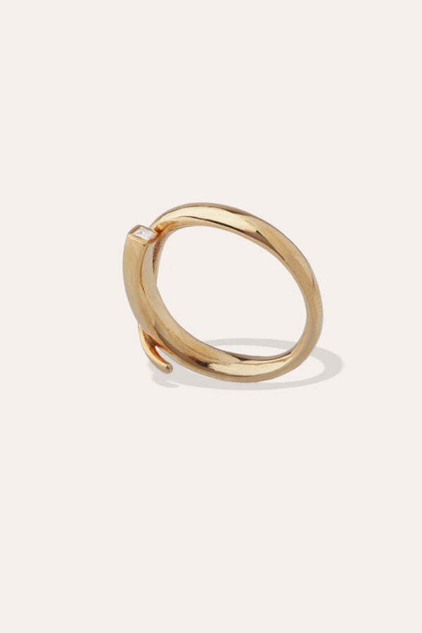 A River in the Dales - 18 Carat Yellow Gold and Diamond Ring