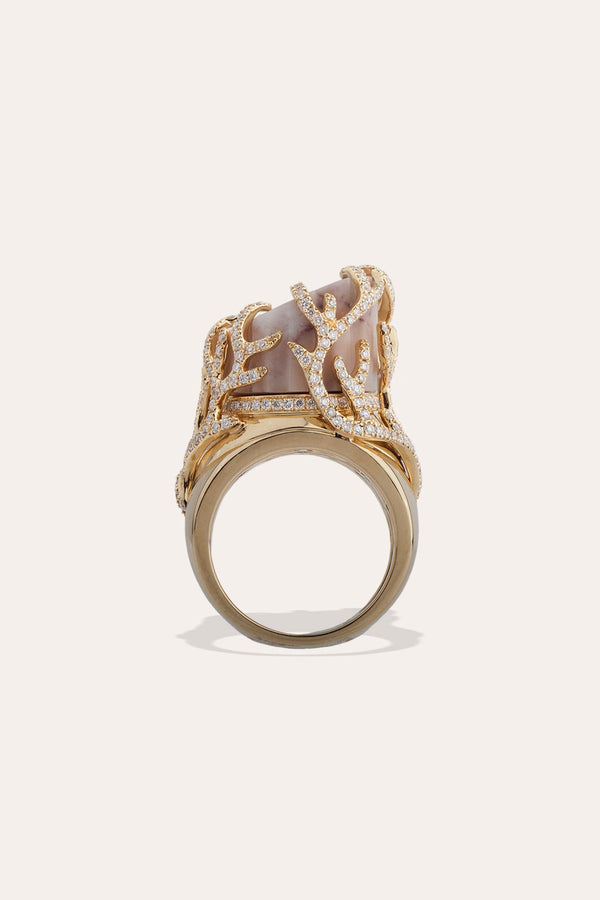 The Death of Sophocles - 18 Carat Yellow Gold, Marble and Diamond Ring