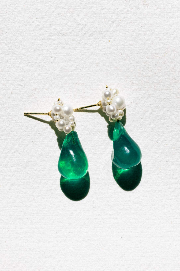 Tra‐la‐la - Pearl and Green Bio Resin Recycled Gold Vermeil Earrings