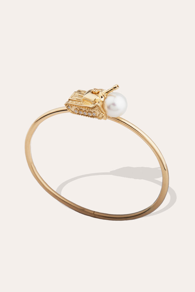 A Portrait of the Twentieth Century - 18 Carat Gold, 0.123ct Diamond and South-Sea Pearl Bangle