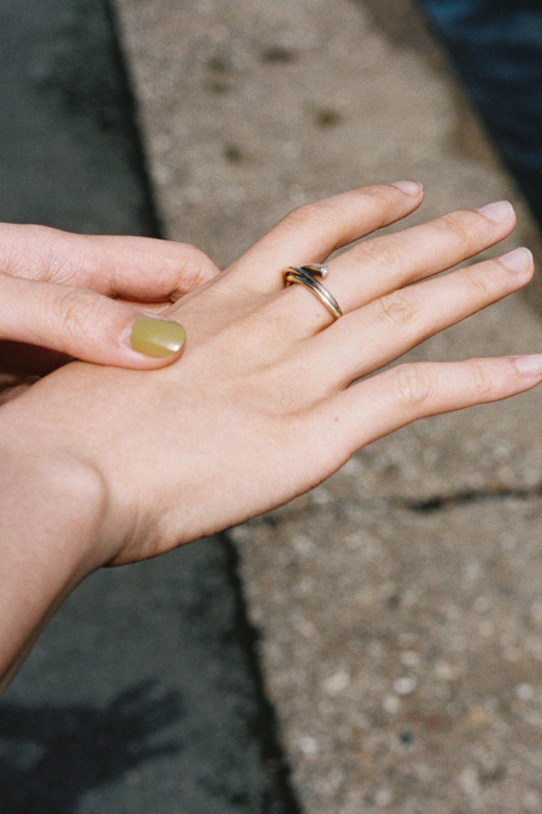 An Archaeology of the Industrial Age - 18 Carat Yellow Gold and Diamond Ring