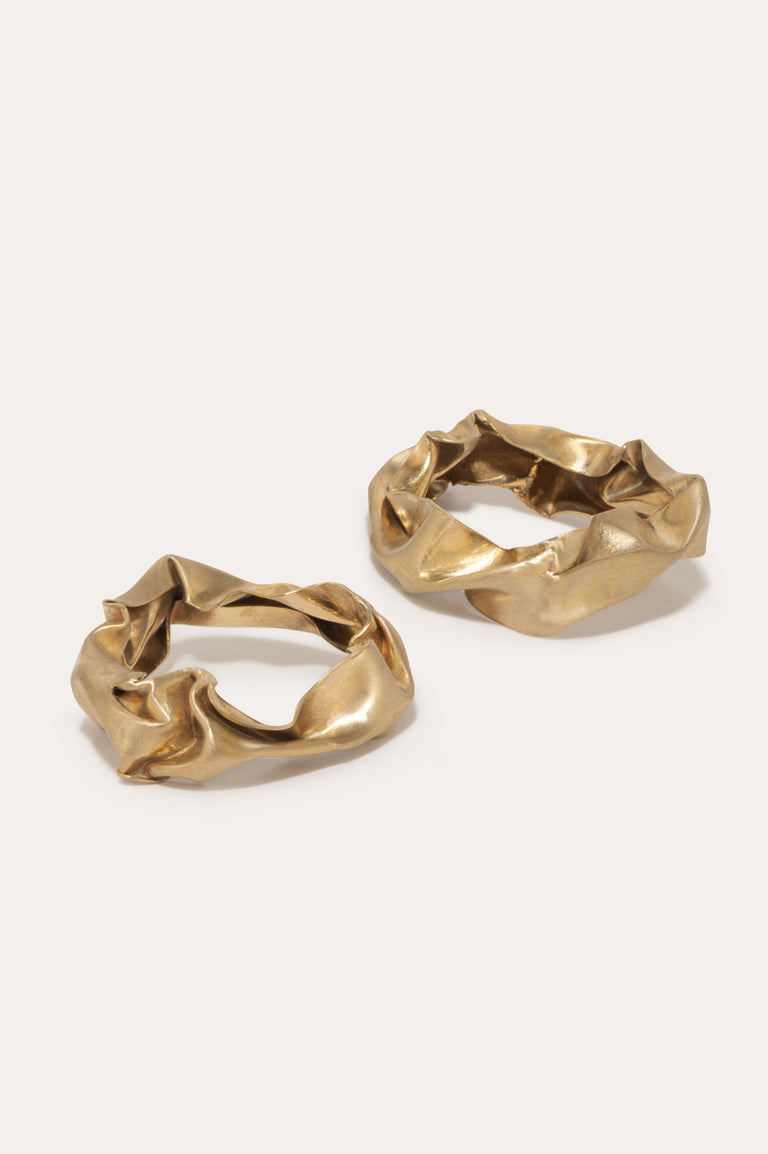 L02 - Set of 2 Napkin Rings in Brushed Brass