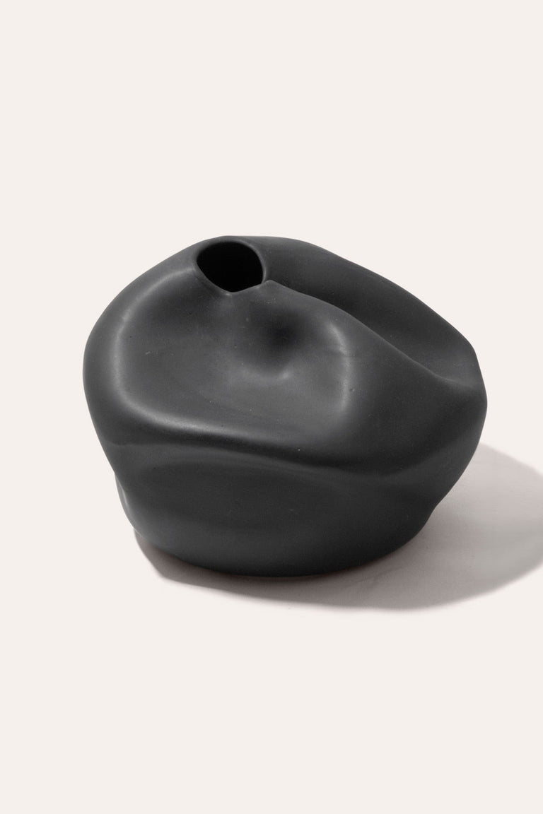 Compound - Vessel in Matte Black