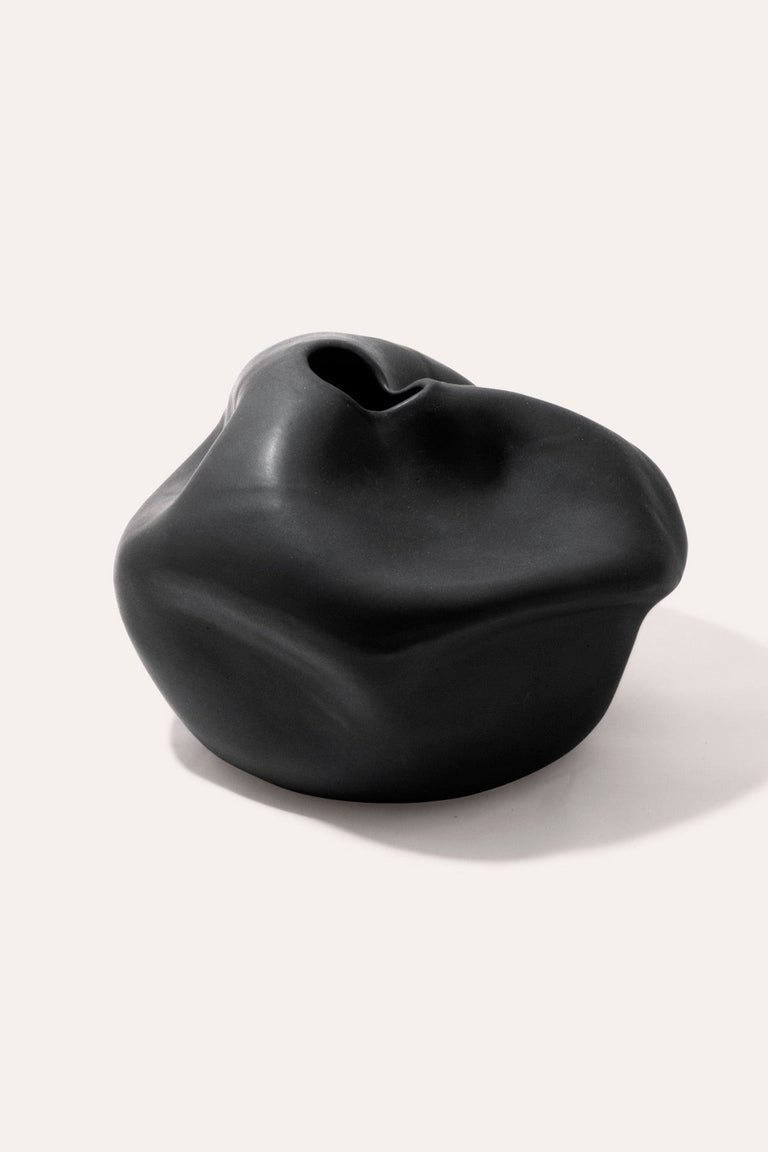 Compound - Vessel in Matte Black