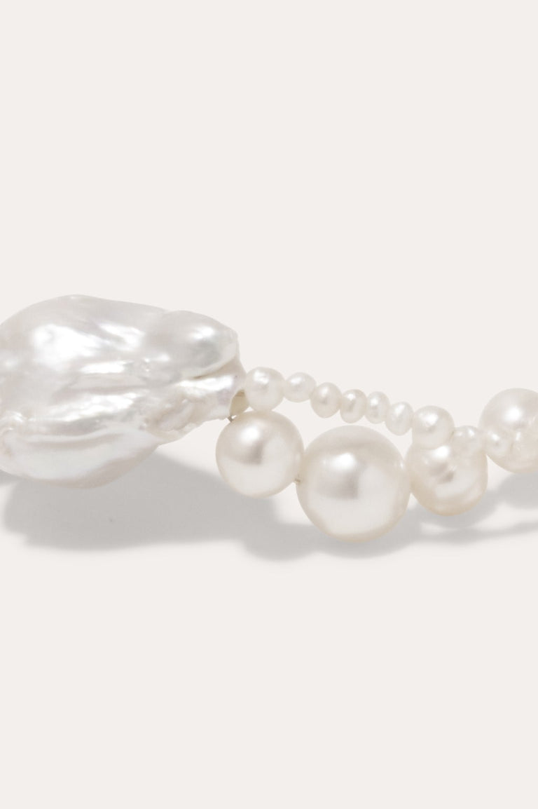 Parade of Possibilities - Pearl and Gold Plated Necklace
