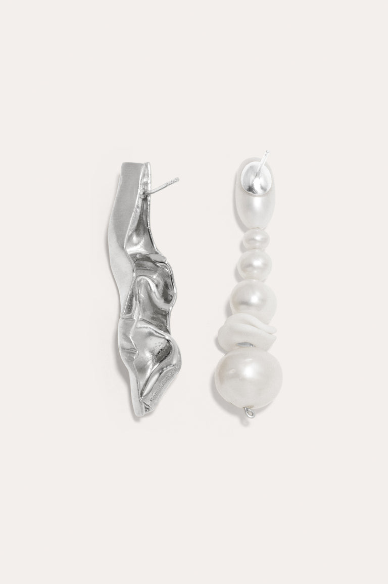 "Notsobig" Crumple - Pearl and Ceramic Platinum Plated Earrings